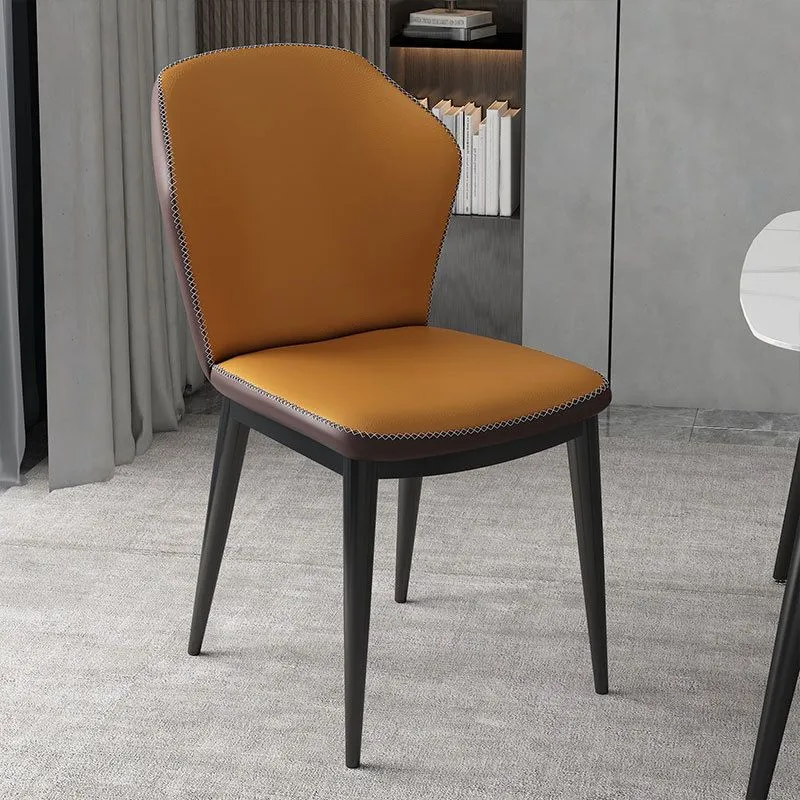 Sedia stile nordico glam da cucina senza braccioli con schienale alto e gambe metallo Clearhalo