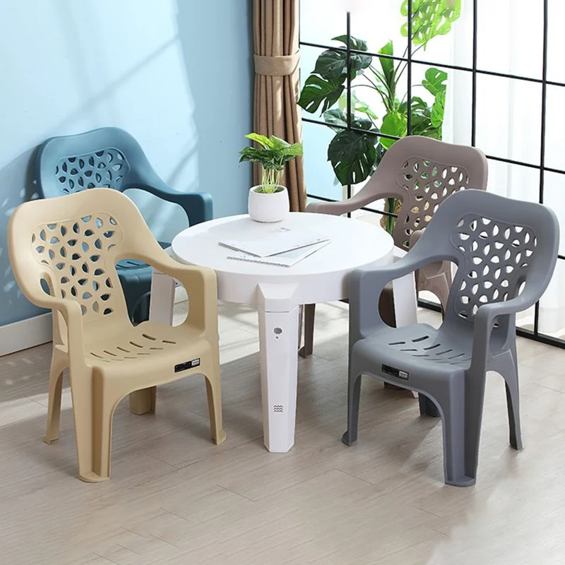 Sedie contemporanee plastica per sala da pranzo Sedia impilabile con braccioli per uso domestico Clearhalo