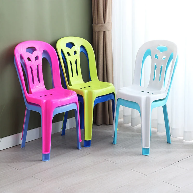 Sedie impilabili sul retro della sedia da pranzo plastica contemporanea senza braccioli per la casa Clearhalo
