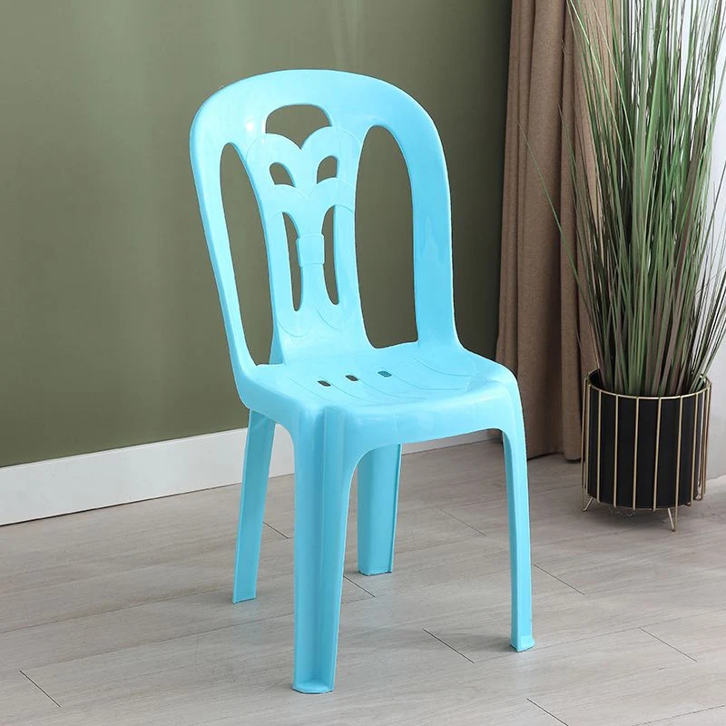 Sedie impilabili sul retro della sedia da pranzo plastica contemporanea senza braccioli per la casa Clearhalo