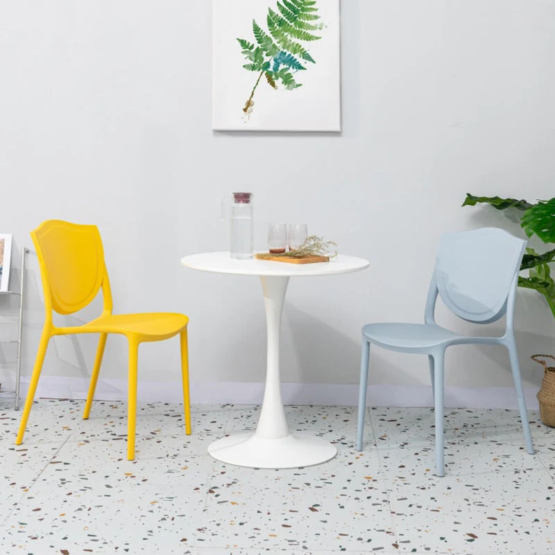 Sedie laterali nordiche senza braccioli Sedie con schienale aperto con gambe plastica per uso domestico Clearhalo