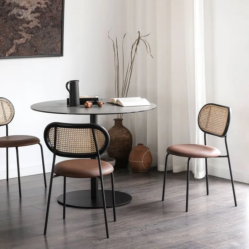 Sedie laterali senza braccioli dal design industriale Sedie da pranzo con schienale aperto pelle PU Clearhalo