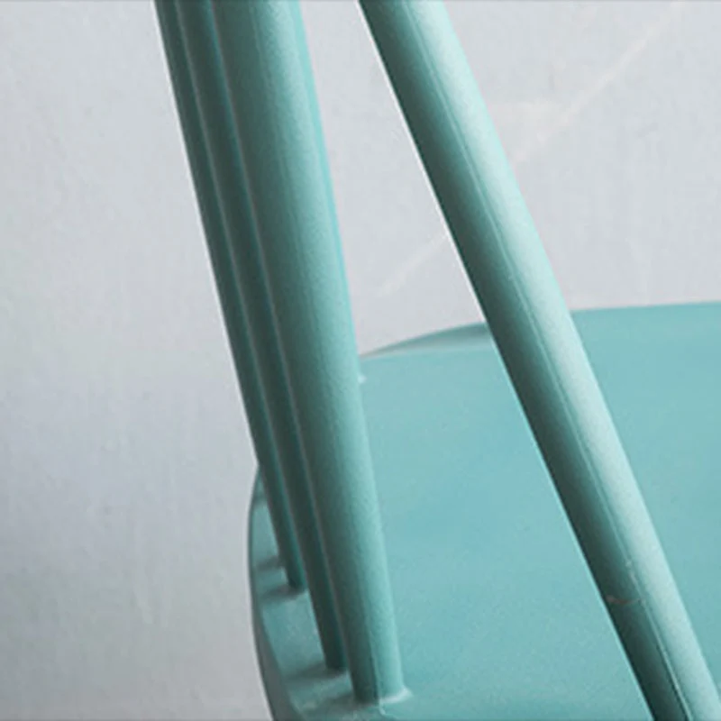 Sedie laterali senza braccioli stile nordico Sedia con schienale doghe e gambe plastica per uso domestico Clearhalo