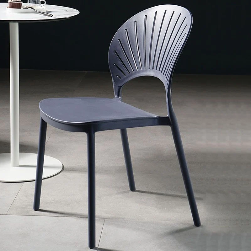 Sedie plastica da cucina stile moderno. Sedia da pranzo con schienale aperto senza braccioli Clearhalo
