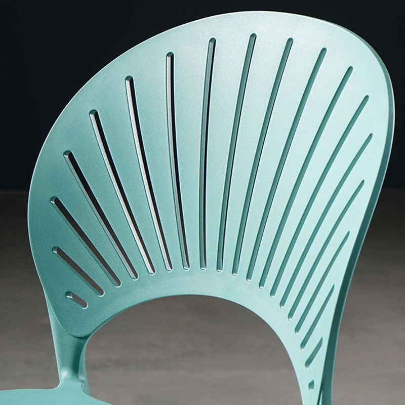 Sedie plastica da cucina stile moderno. Sedia da pranzo con schienale aperto senza braccioli Clearhalo