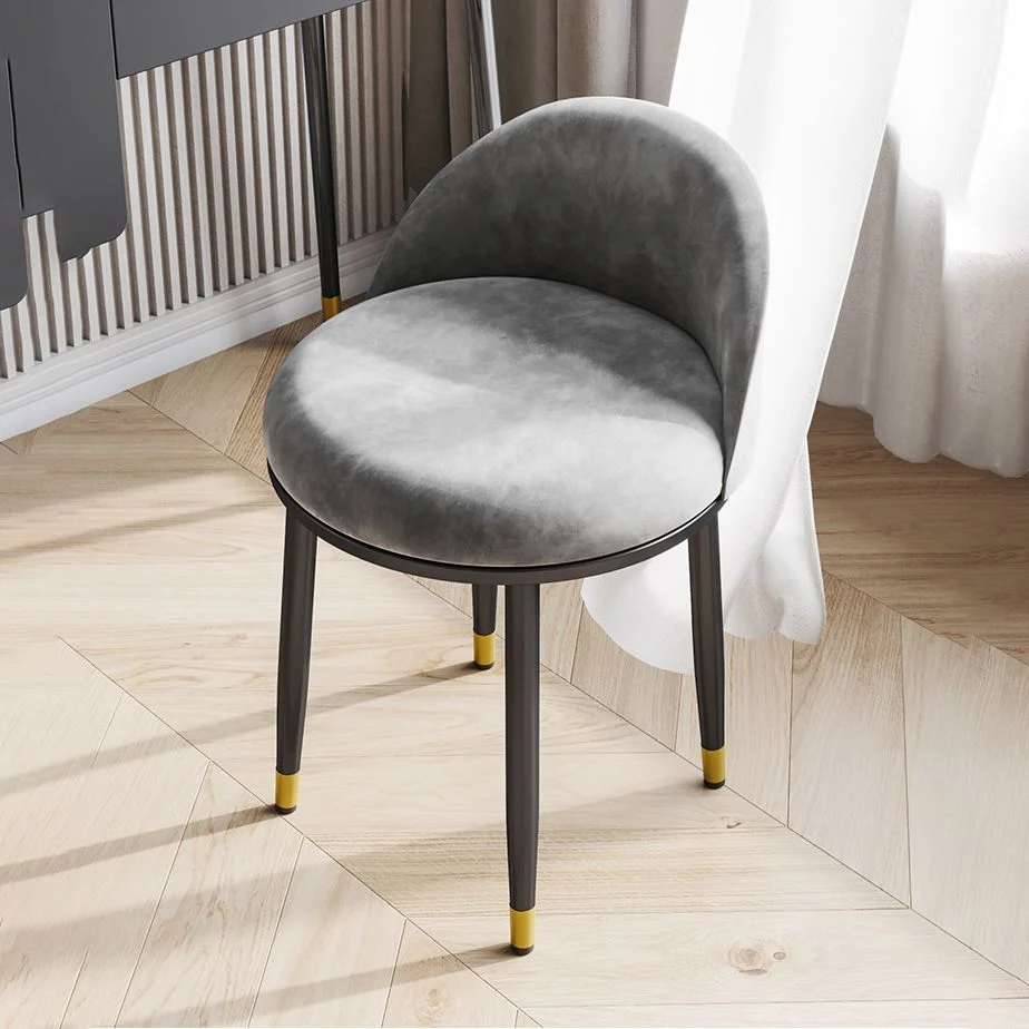 Sedie da pranzo imbottite con schienale massiccio senza braccioli dal design nordico Clearhalo