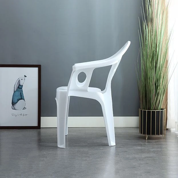 Sedie da pranzo impilabili con schienale doghe plastica stile moderno per la casa Clearhalo