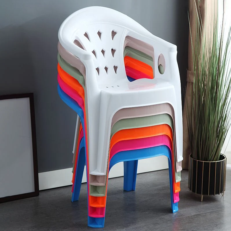 Sedie da pranzo impilabili con schienale doghe plastica stile moderno per la casa Clearhalo