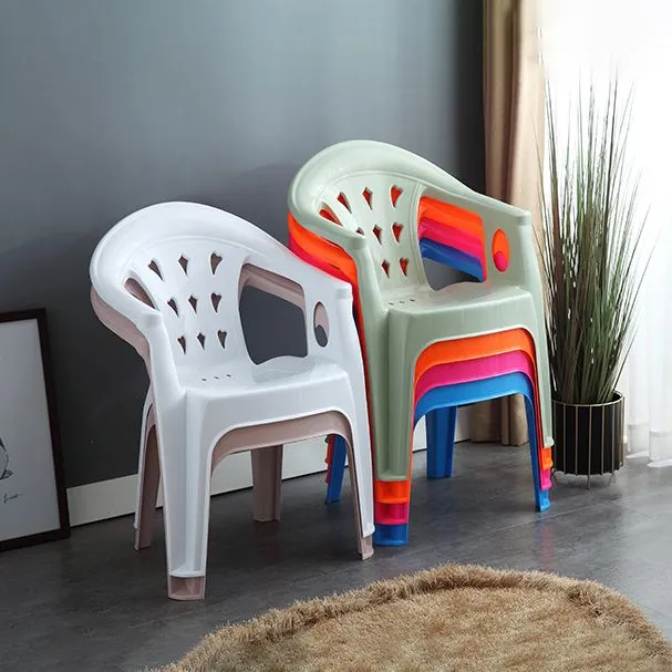Sedie da pranzo impilabili con schienale doghe plastica stile moderno per la casa Clearhalo