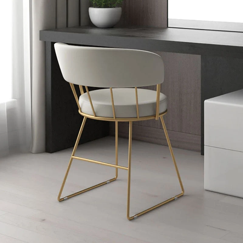 Sedie da pranzo metallo senza braccioli con schienale aperto stile scandinavo Clearhalo