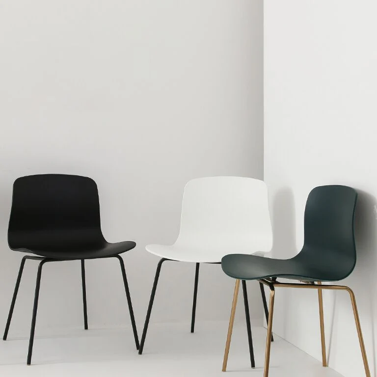 Sedie da pranzo moderne metallo senza braccioli Sedie da pranzo plastica per ristorante Clearhalo