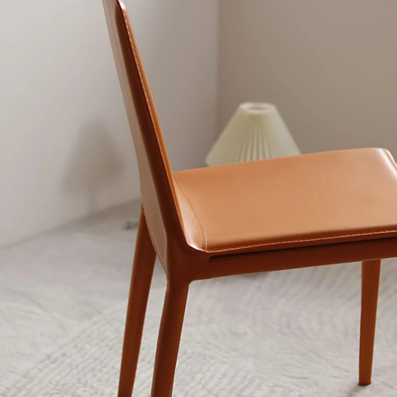 Sedie da pranzo pelle con schienale massiccio senza braccioli dal design moderno per uso domestico Clearhalo