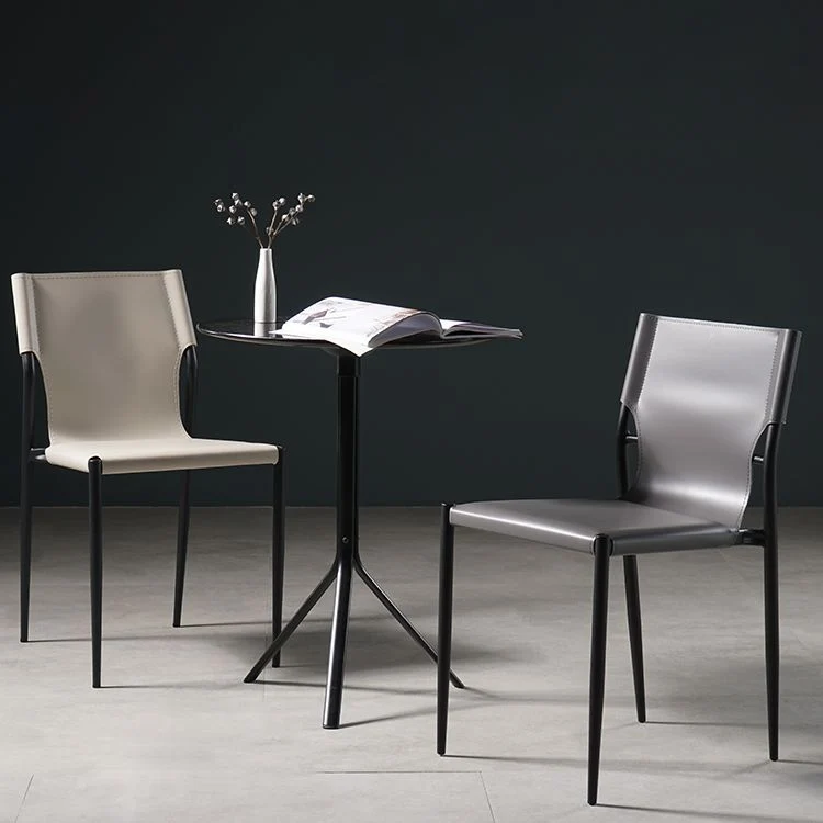 Sedie da pranzo senza braccioli stile moderno con gambe metallo per cucina Clearhalo