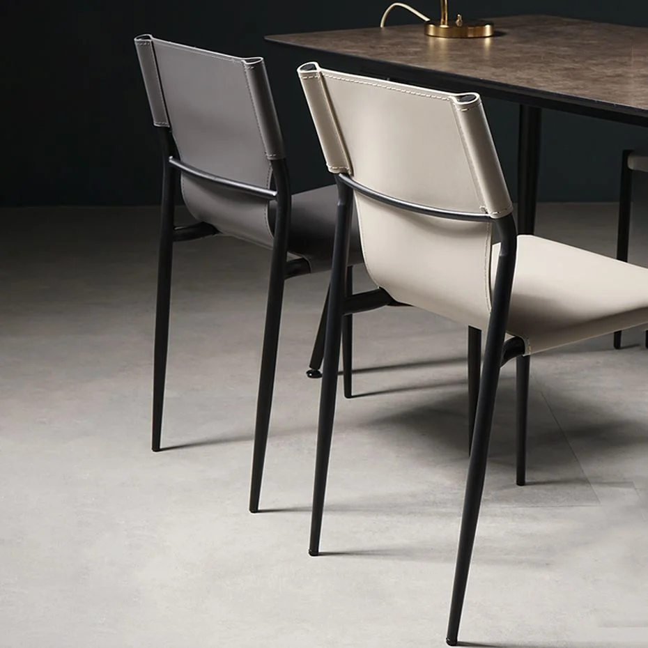 Sedie da pranzo senza braccioli stile moderno con gambe metallo per cucina Clearhalo