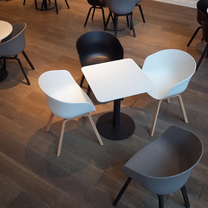Sedie da sala da pranzo stile moderno Poltrona solida con gambe legno Clearhalo