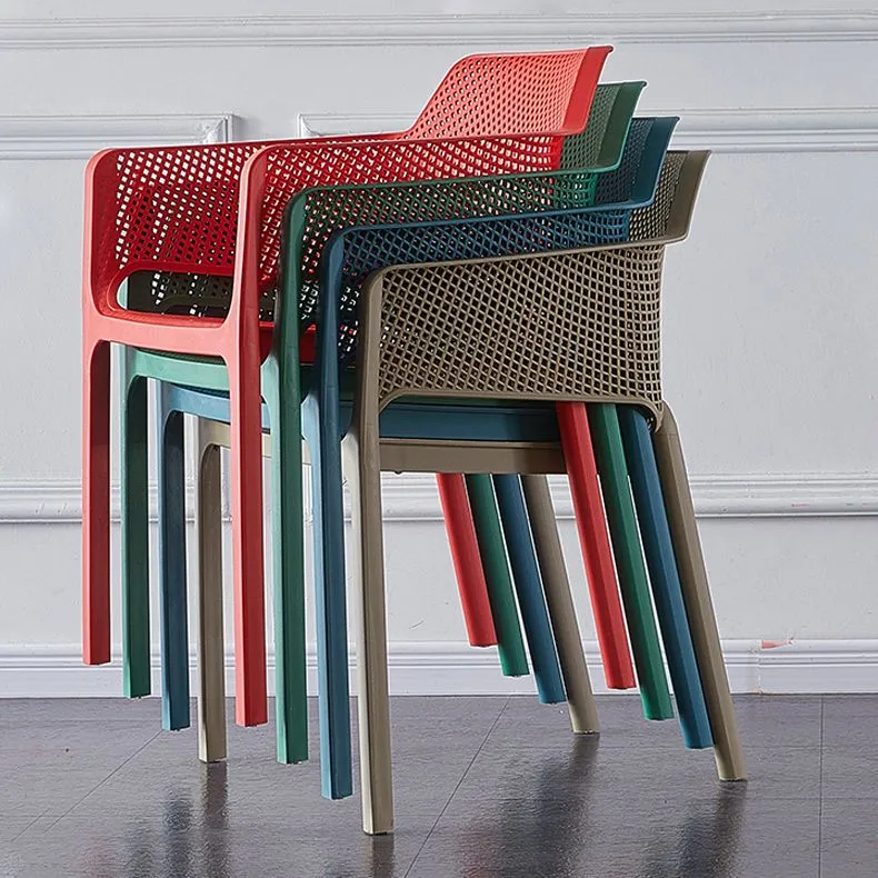 Sedie da sala da pranzo stile moderno Poltrone impilabili con gambe plastica Clearhalo