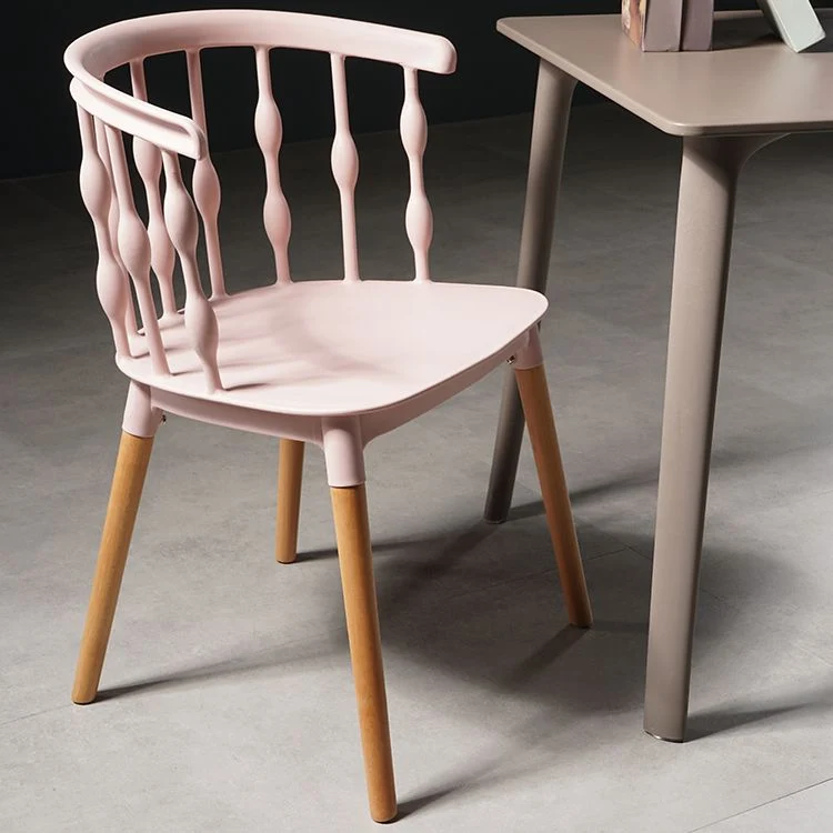 Sedie da sala da pranzo stile moderno Sedie plastica senza braccioli con gambe legno Clearhalo