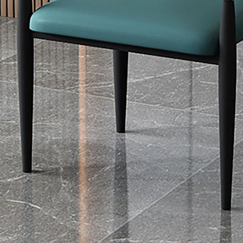 Sedie stile moderno Sedia da cucina con braccioli e gambe metallo Clearhalo