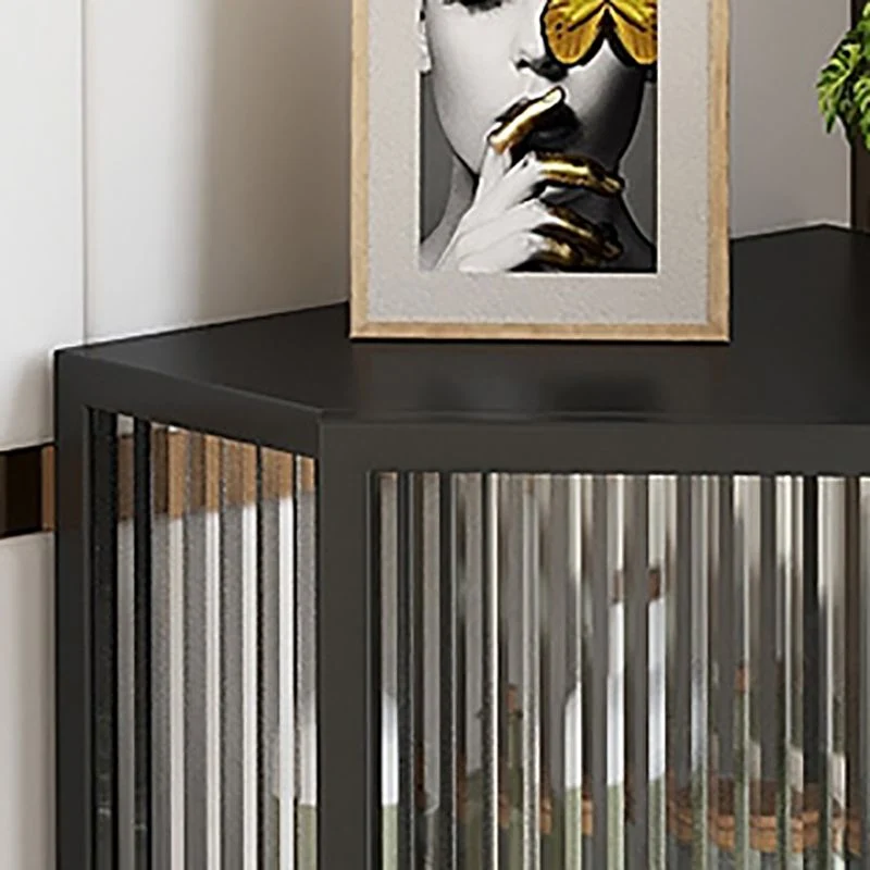 Server da cucina stile moderno con porta vetro e struttura metallo, per soggiorno Clearhalo