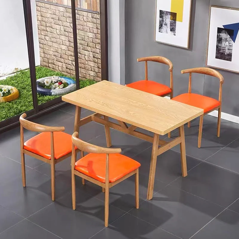 Set dinette da 3/5 pezzi legno prodotto con tavolo da pranzo e sedie con finitura opaca Clearhalo