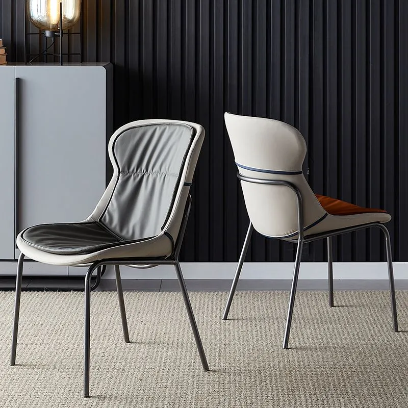 Set di sedie per la casa stile industriale, sedia da pranzo pelle con gambe metallo Clearhalo