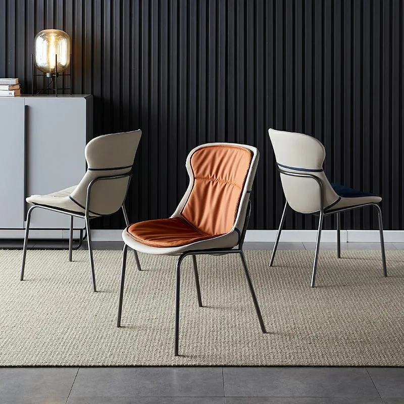 Set di sedie per la casa stile industriale, sedia da pranzo pelle con gambe metallo Clearhalo