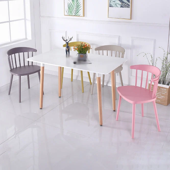 Set di sedie da sala da pranzo plastica con schienale Windsor per la casa contemporanea Clearhalo