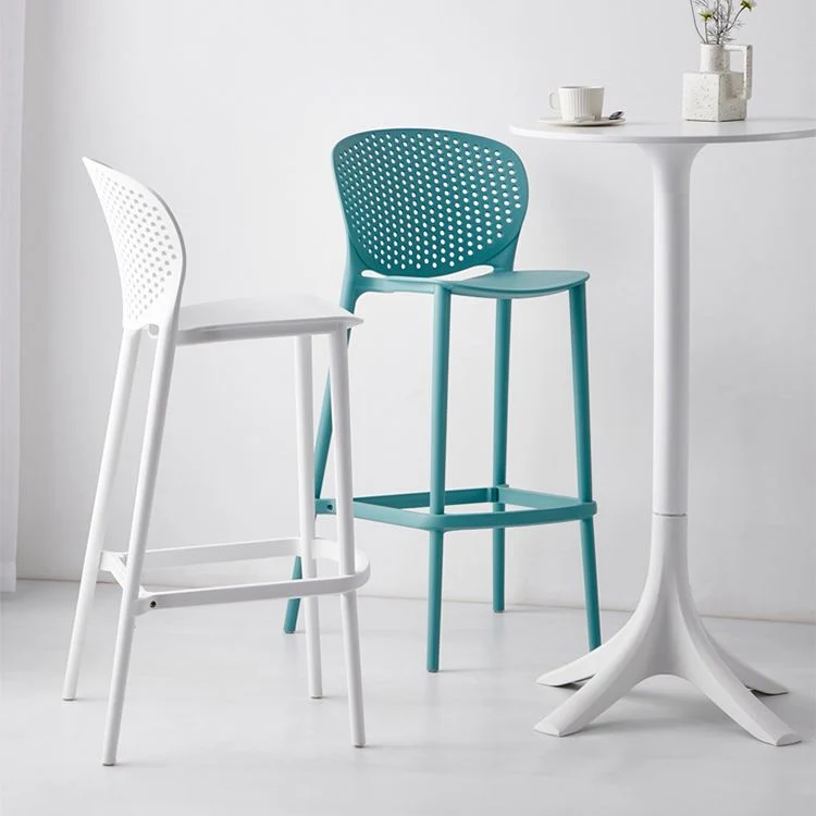 Sgabelli da banconi colorati impilabili contemporanei Sgabello da bar per interni senza braccioli plastica Clearhalo