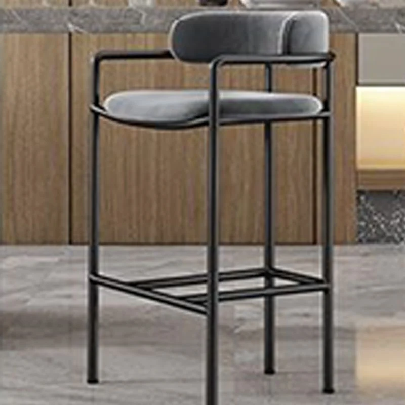 Sgabelli da bar armati stile Glam Sgabello da bar con schienale basso tessuto per ristorante Clearhalo