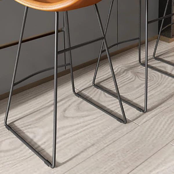 Sgabelli da bar contemporanei senza braccioli ecopelle con base metallo Clearhalo