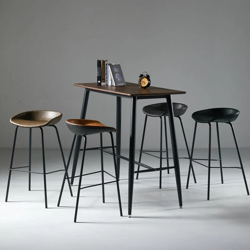 Sgabelli da bar scandinavi con sedile avvolgente Sgabello da bar con schienale basso ecopelle Clearhalo