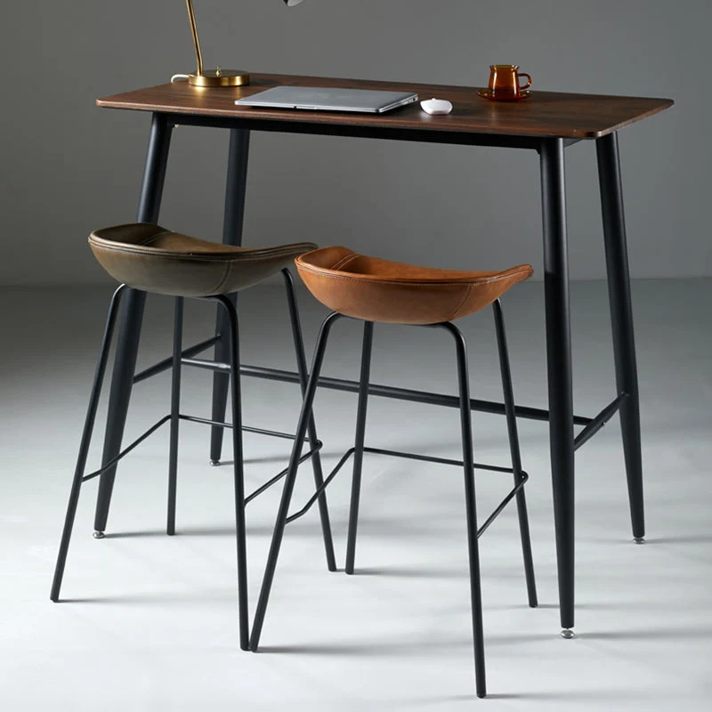 Sgabelli da bar scandinavi con sedile avvolgente Sgabello da bar con schienale basso ecopelle Clearhalo
