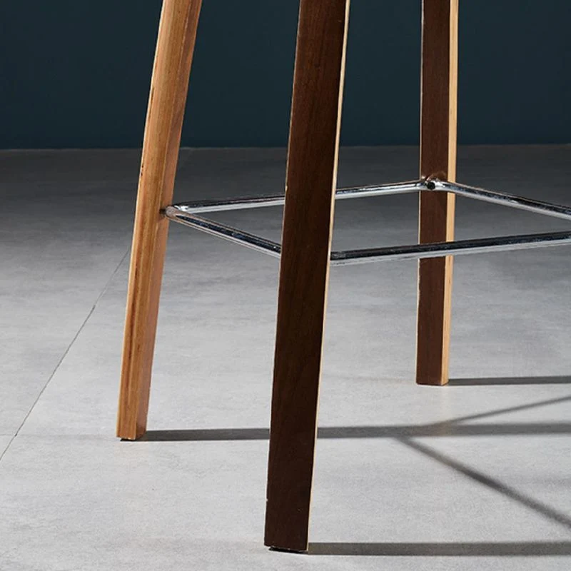 Sgabello alto moderno da bancone con schienale legno massello e 4 gambe Clearhalo