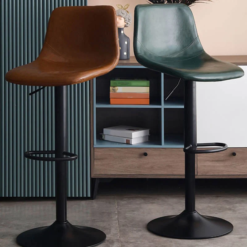 Sgabello da bancone con schienale regolabile stile moderno con cuscino pelle e base metallo Clearhalo