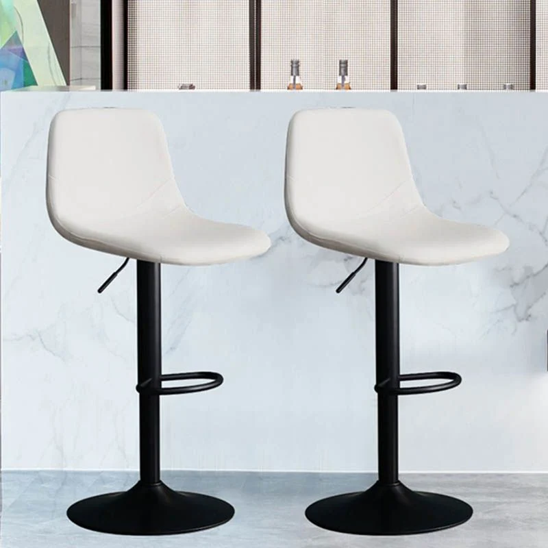 Sgabello da bancone con schienale regolabile stile moderno con cuscino pelle e base metallo Clearhalo