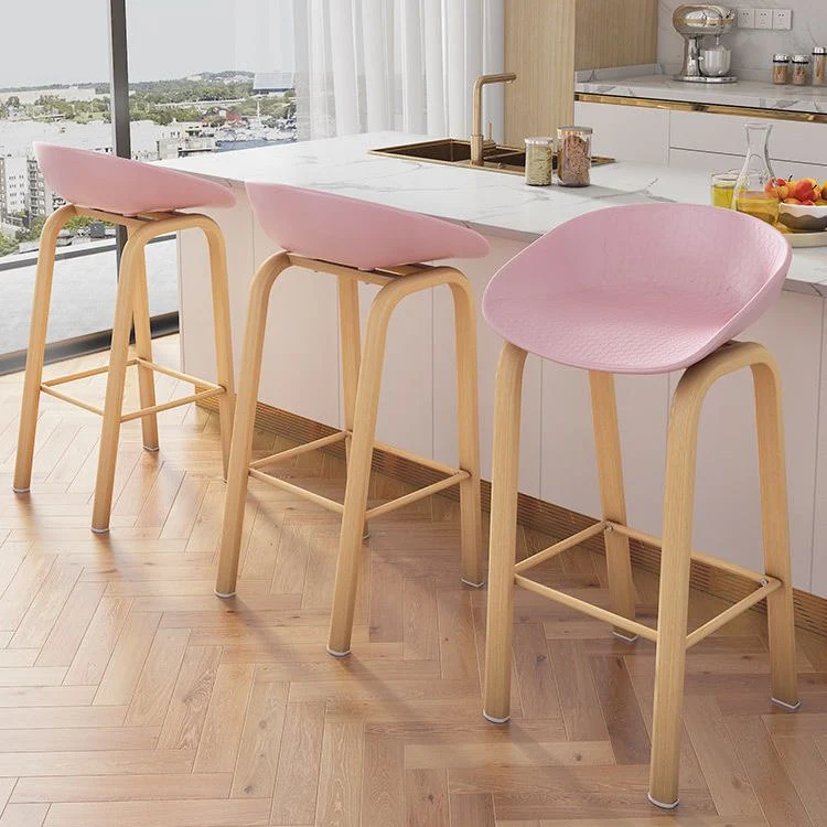 Sgabello da bancone contemporaneo con schienale basso, mobili per la casa con poggiapiedi Clearhalo
