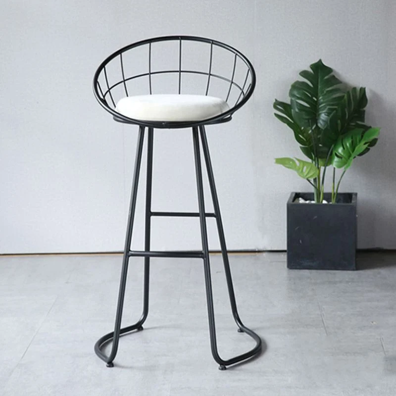 Sgabello da bancone moderno con poggiapiedi ferro con finitura opaca Clearhalo