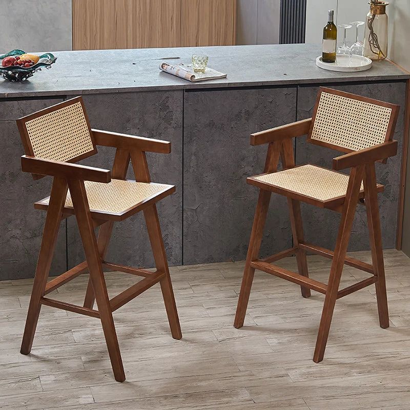 Sgabello da bar armato legno massello con schienale basso stile contemporaneo per la casa Clearhalo