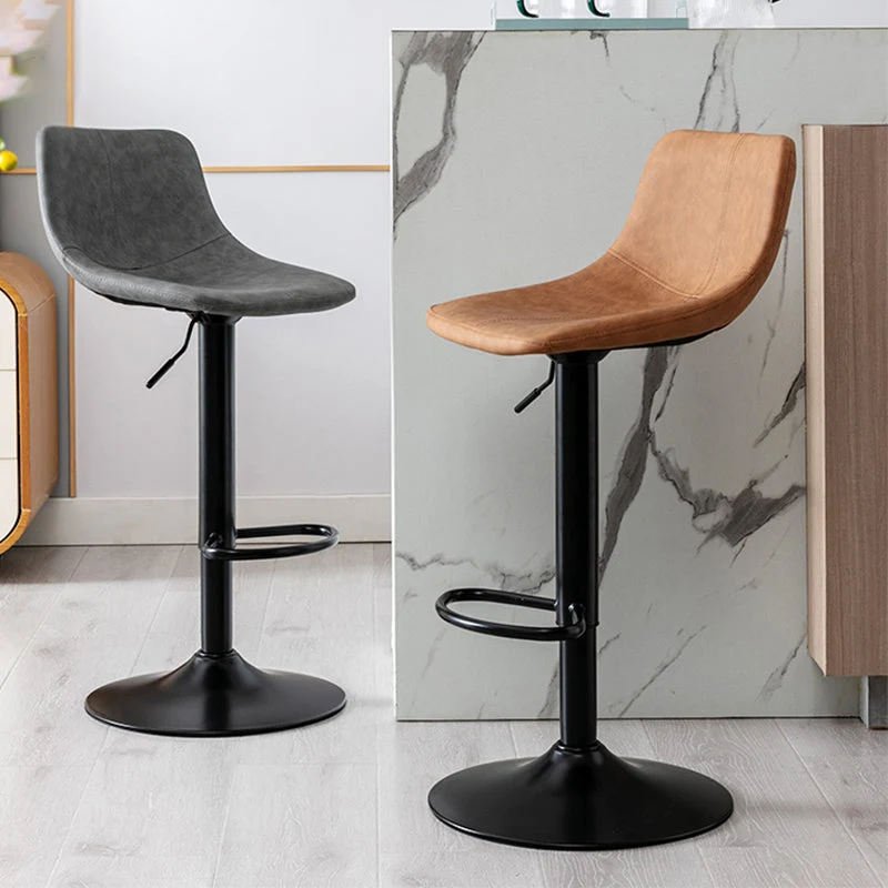 Sgabello da bar e bancone industriale Sgabello con schienale basso con base su piedistallo nero Clearhalo