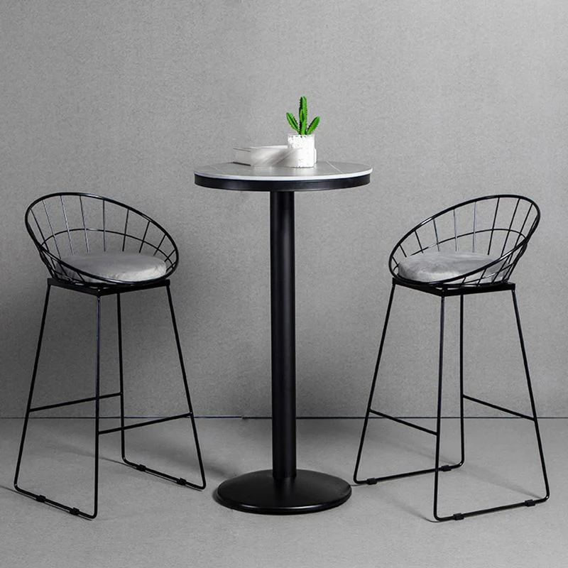 Sgabello da bar e bancone industriale Sgabello metallo con base nera Clearhalo