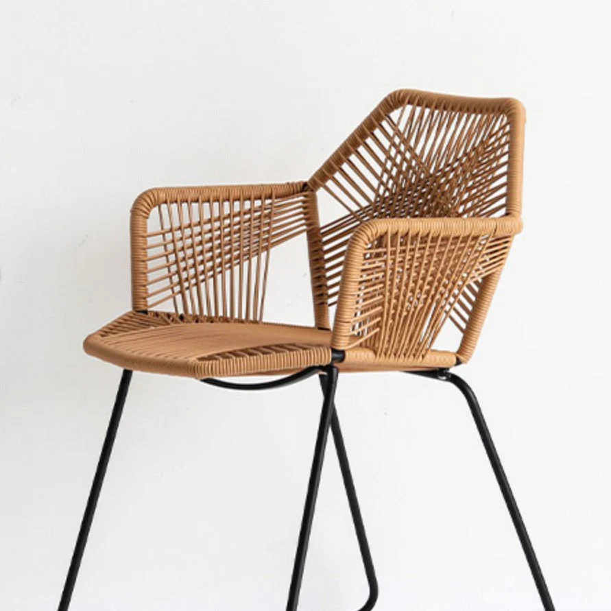 Sgabello da bar con braccioli e schienale basso vimini stile moderno con gambe metallo Clearhalo