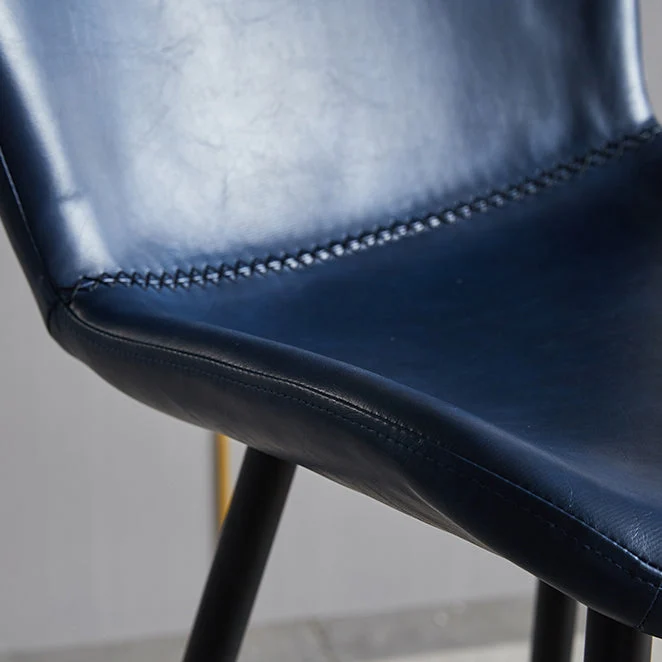 Sgabello da bar con poggiapiedi pelle Scandinavian Home e finitura opaca Clearhalo