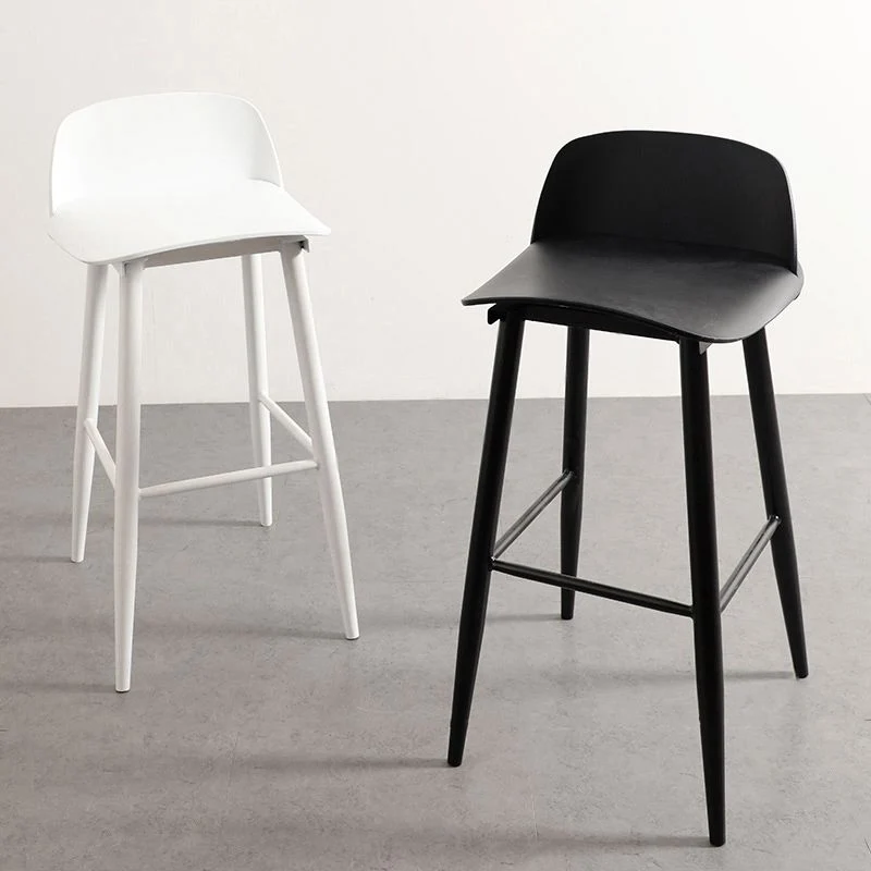 Sgabello da bar con schienale nordico senza braccioli, ferro, con sedile acrilico Clearhalo
