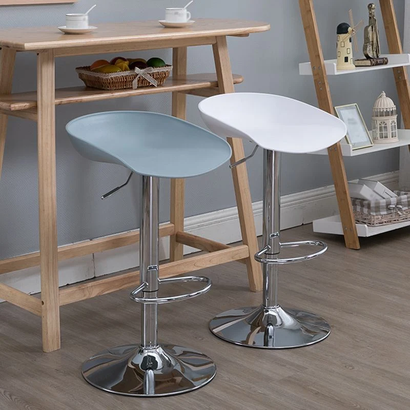 Sgabello da bar con sedili plastica stile industriale Sgabello da bar girevole con gambe metallo per interni Clearhalo