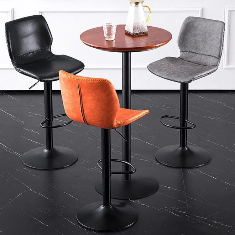 Sgabello da bar girevole con sedile pelle Sgabello da bar con piedistallo nero stile nordico per sala da pranzo Clearhalo