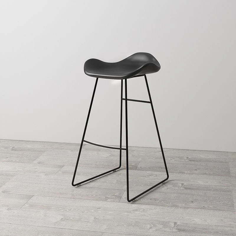 Sgabello da bar imbottito con schienale moderno senza braccioli e base metallo Clearhalo