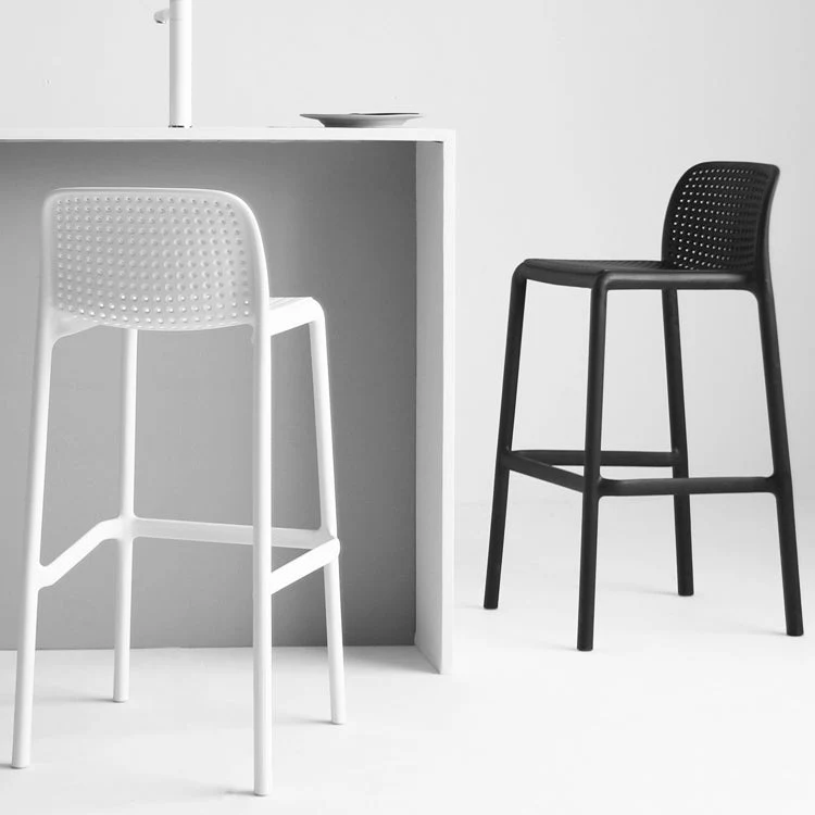Sgabello da bar industriale con schienale basso plastica Sgabello da bar impilabile senza braccioli Clearhalo