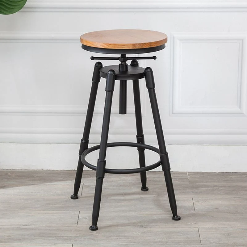 Sgabello da bar industriale metallo, poggiapiedi legno, con schienale basso, regolabile, con girevole Clearhalo
