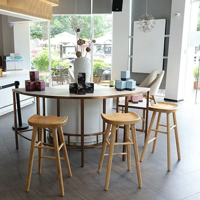 Sgabello da bar moderno con poggiapiedi legno massello con finitura opaca Clearhalo
