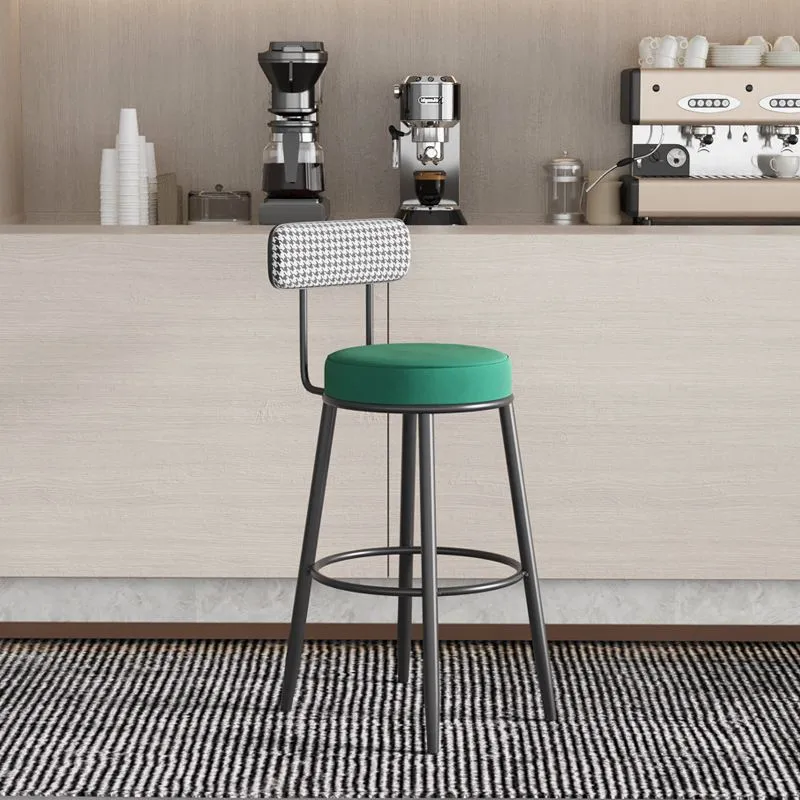 Sgabello da bar moderno con poggiapiedi per negozio di tè al latte, finitura opaca velluto Clearhalo